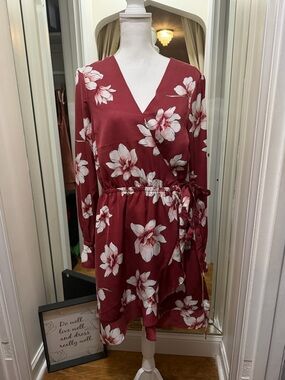 cupcakes & cashmere Burgundy Floral Wrap Dress